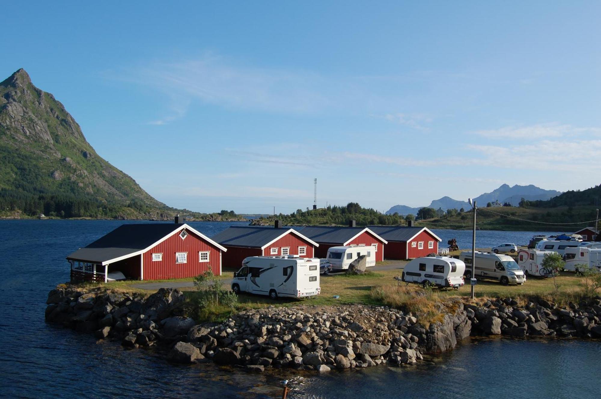 Brustranda Fjordcamping Valberg ภายนอก รูปภาพ